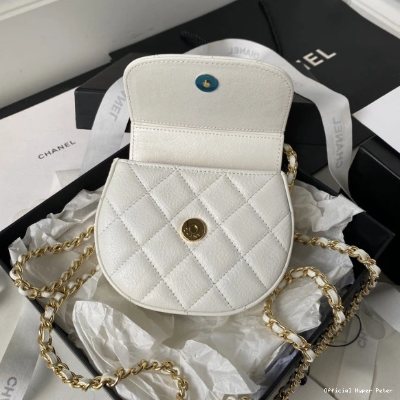 Hyper Peter CHANEL WITH CHANELUTCH CHAIN 0816